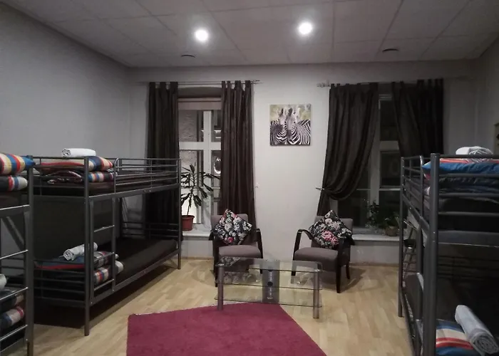 Hostal Reval Hostel *